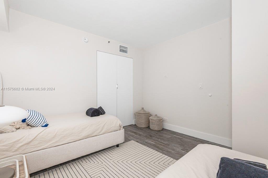 2301 Collins Ave - Photo 27