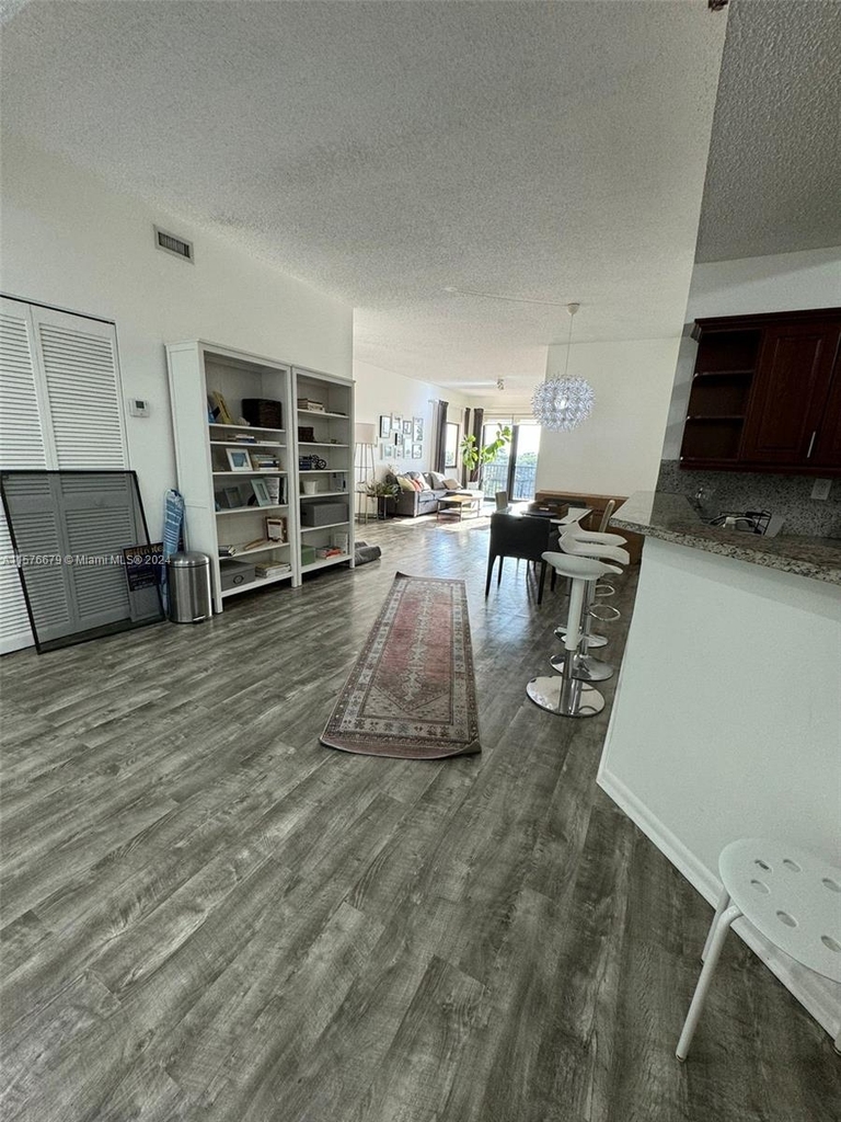 8816 Collins Ave - Photo 2
