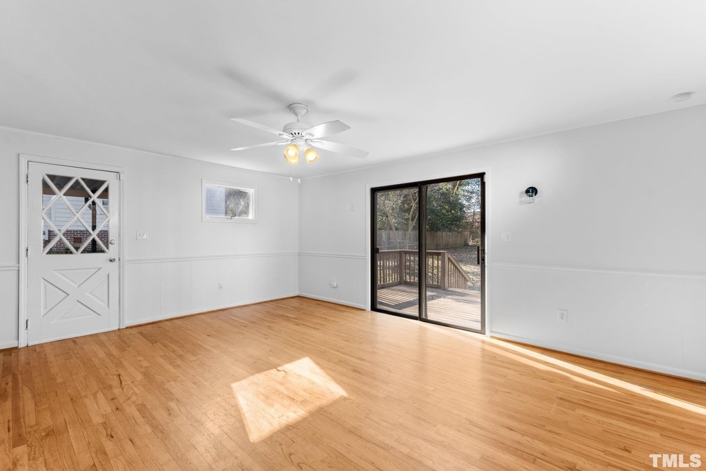 1433 Chester Road - Photo 18