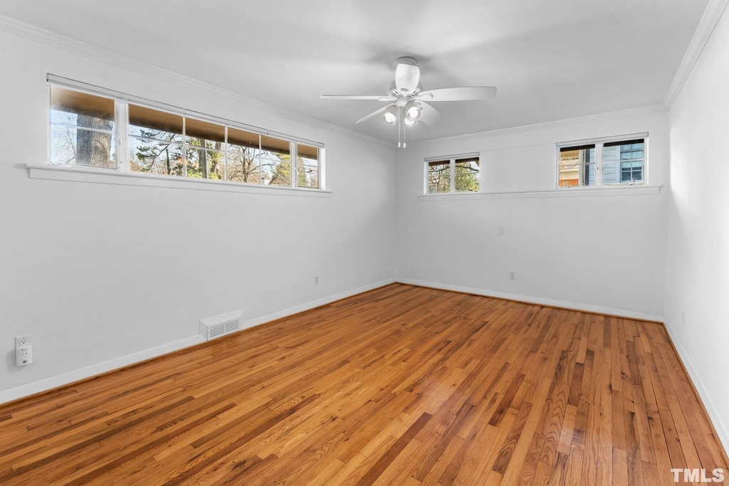 1433 Chester Road - Photo 10