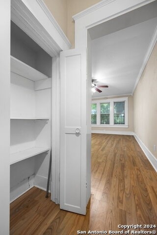 416 E Dewey Pl - Photo 2