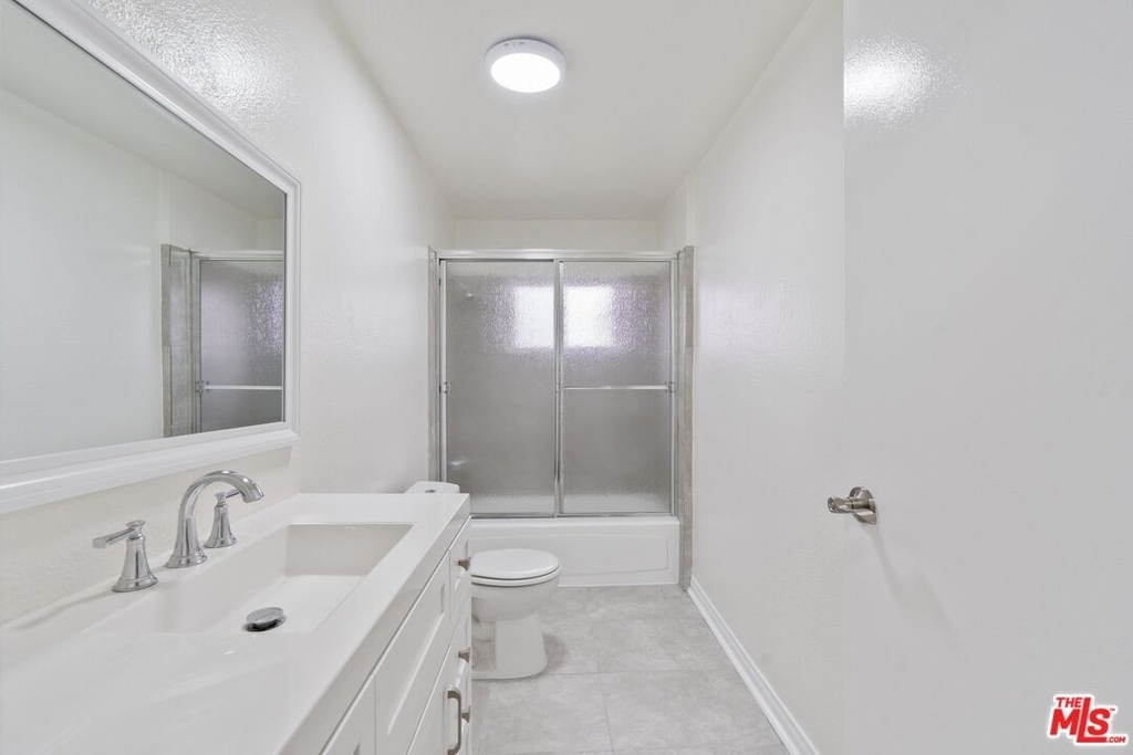 4607 11th Ave - Photo 9