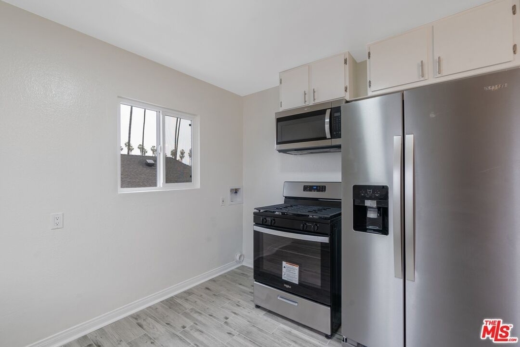 4607 11th Ave - Photo 5