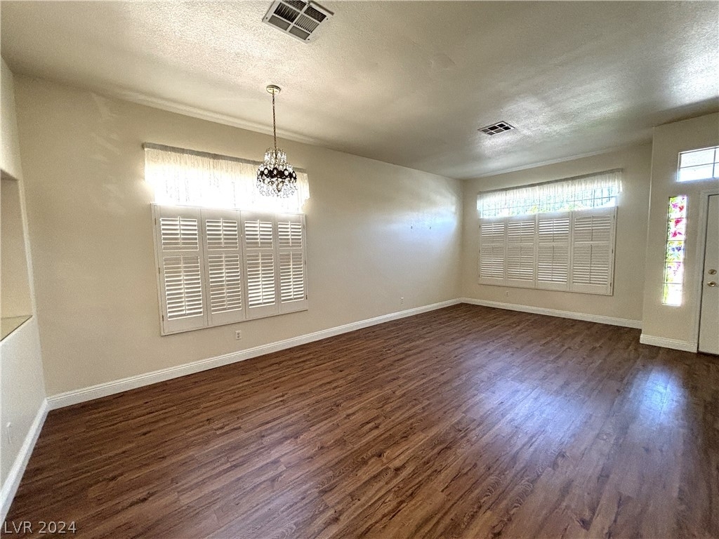 7983 Nookfield Drive - Photo 3