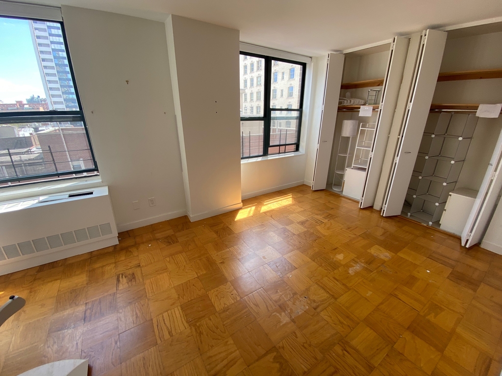 West 87 th Street - Photo 6