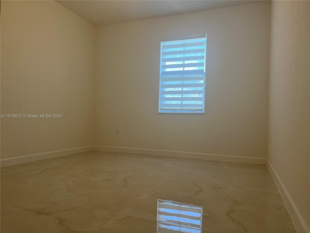16960 Sw 288th Ter - Photo 5