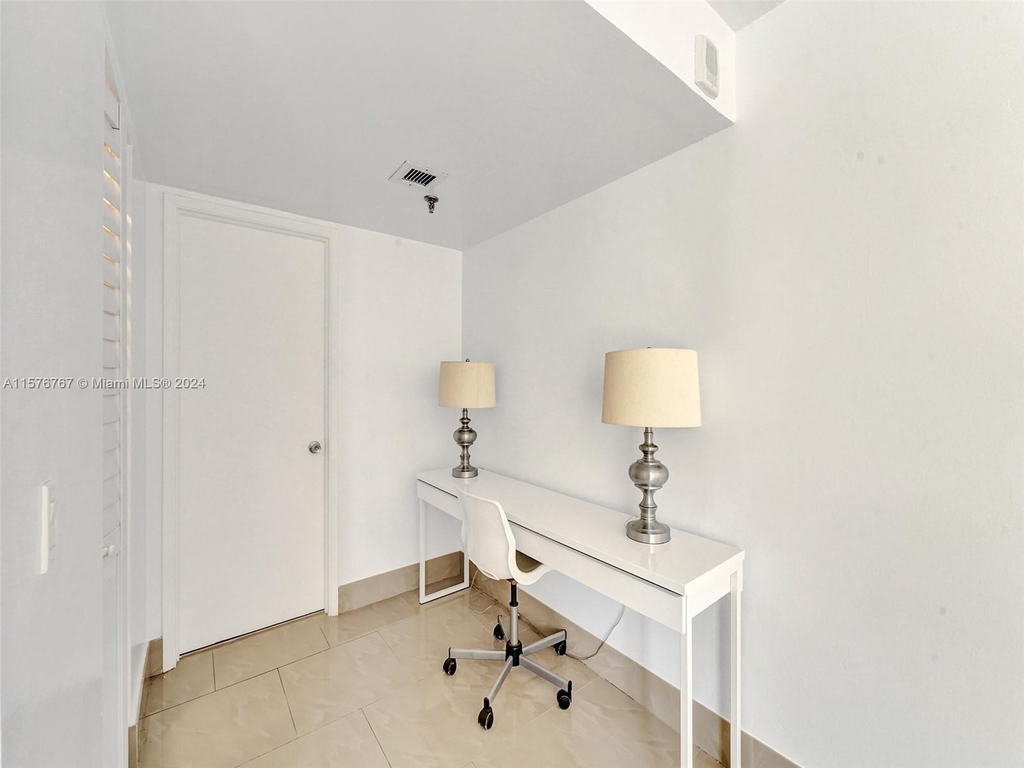 5880 Collins Ave - Photo 10