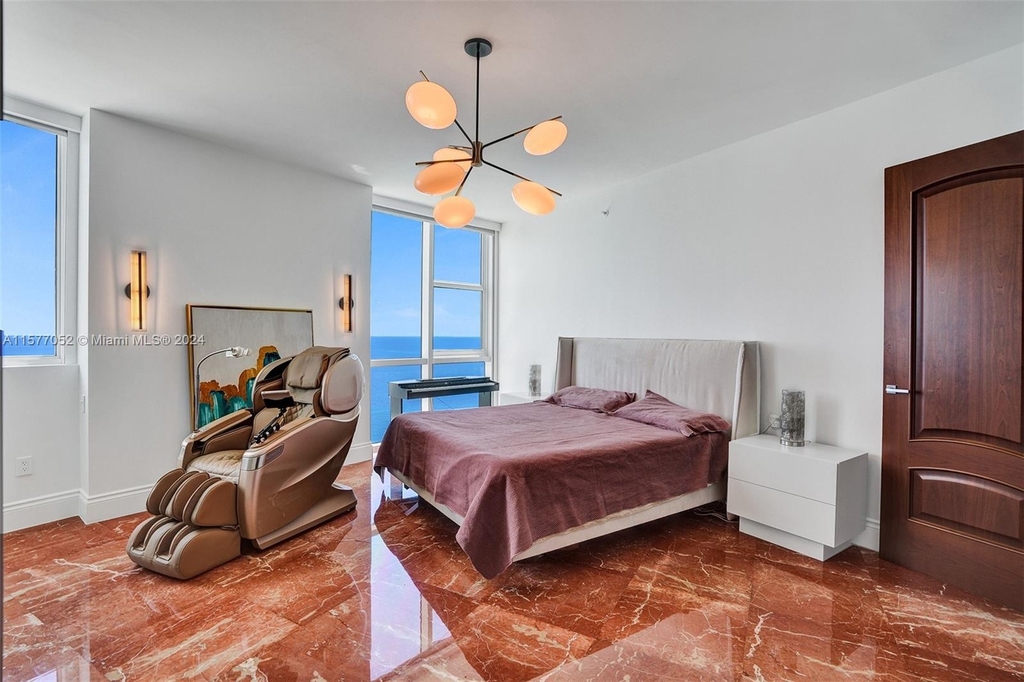 18201 Collins Ave - Photo 33