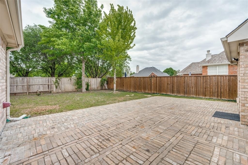 7908 Goldfinch Drive - Photo 23