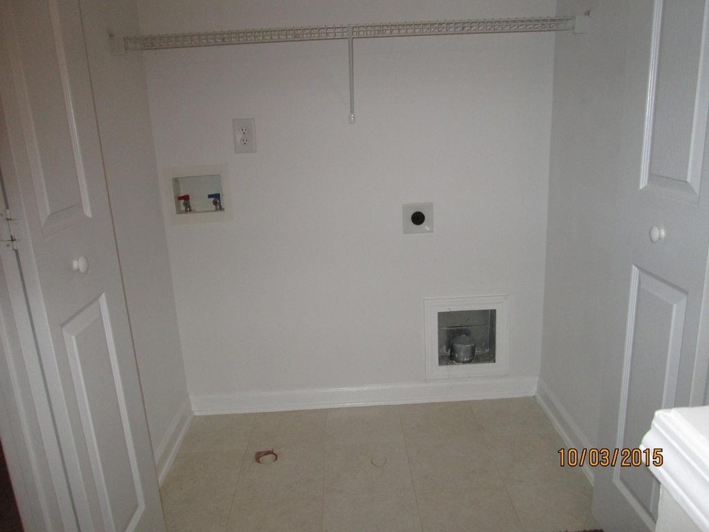 8521 Silhouette Place - Photo 17