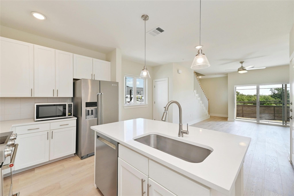 2827 Manor Rd - Photo 7