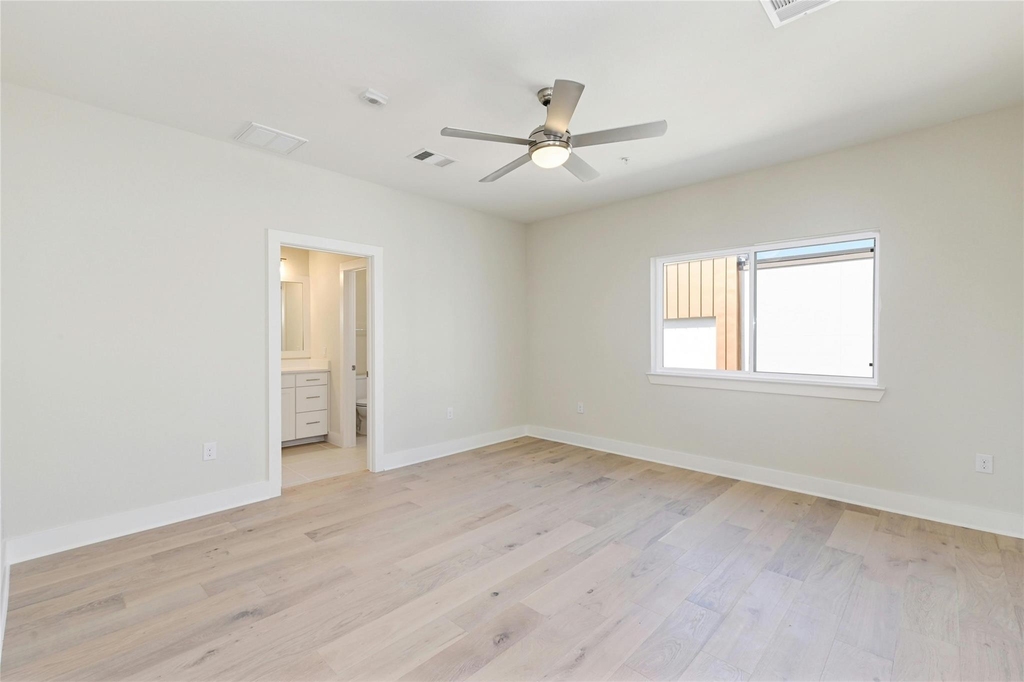2827 Manor Rd - Photo 17