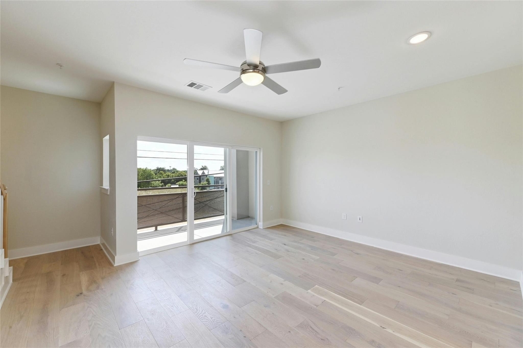 2827 Manor Rd - Photo 5