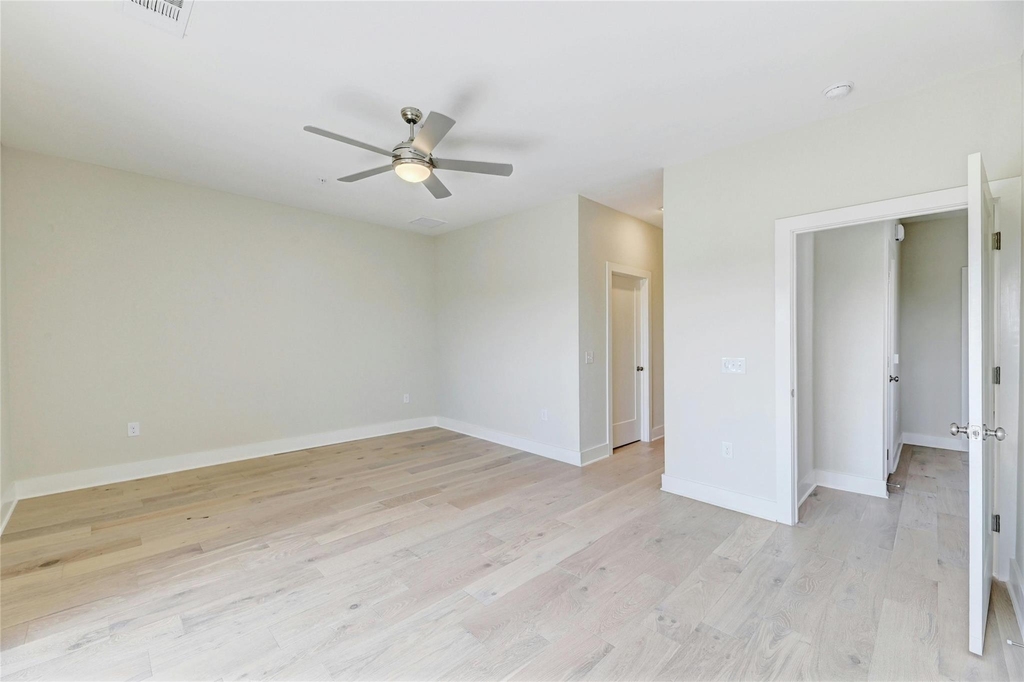 2827 Manor Rd - Photo 12