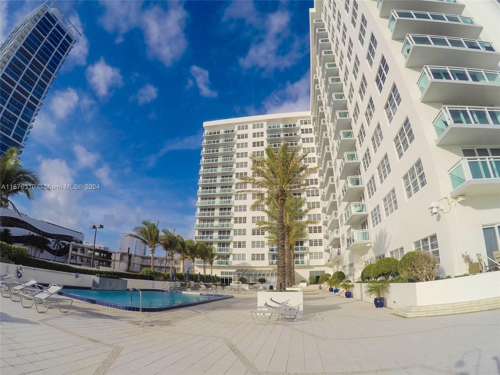 6917 Collins Ave - Photo 37