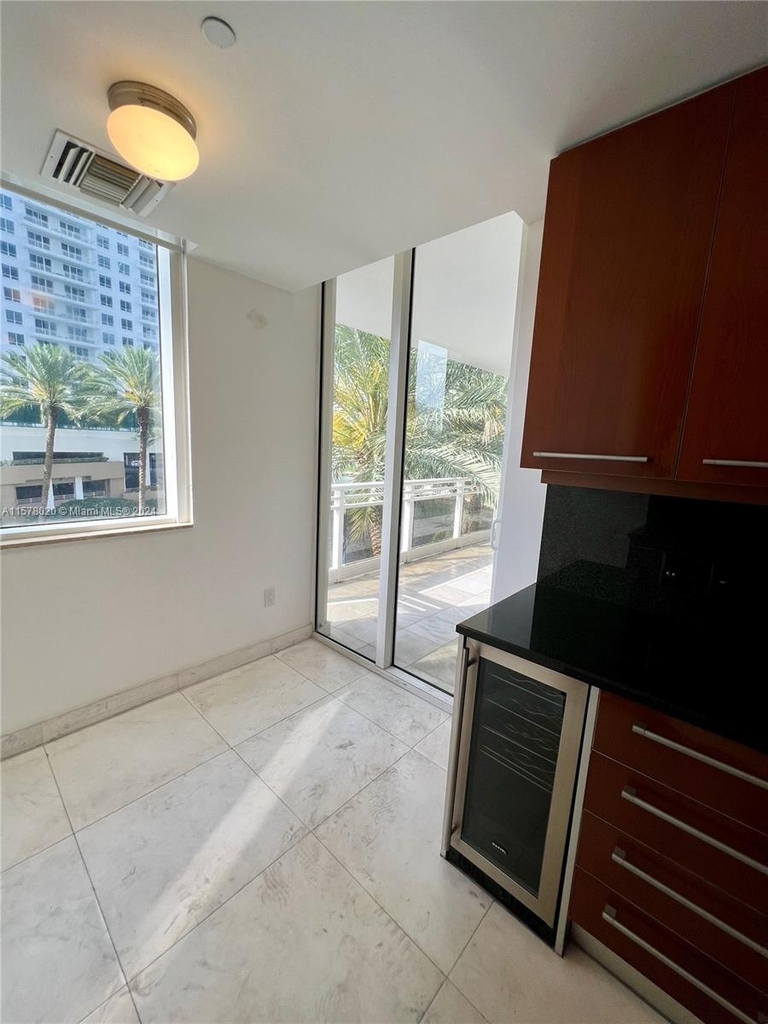 901 Brickell Key Blvd - Photo 10