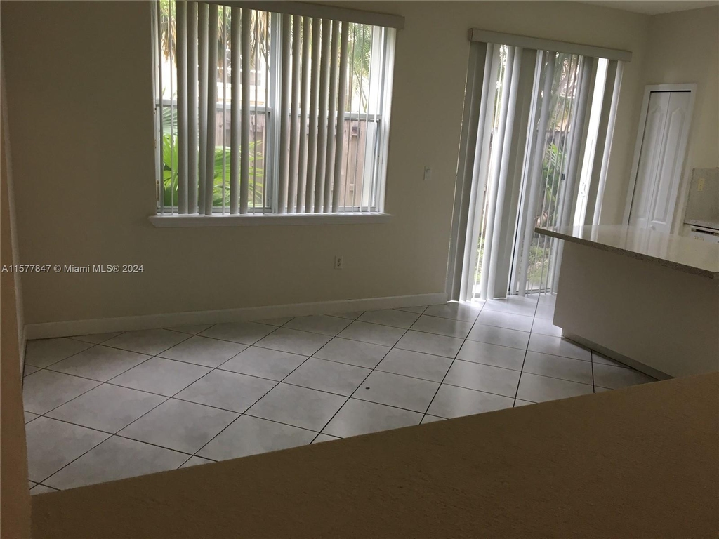 11244 Nw 54th Ter - Photo 14
