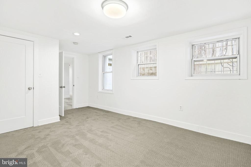 3007 11th St Nw - Photo 13