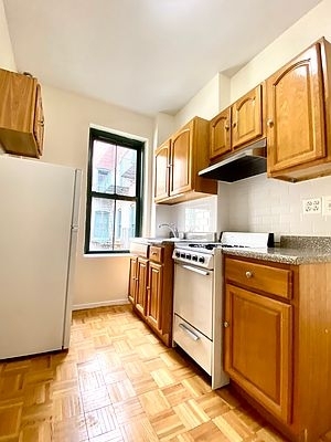 East 79th Street RENT STABALIZED - Photo 3