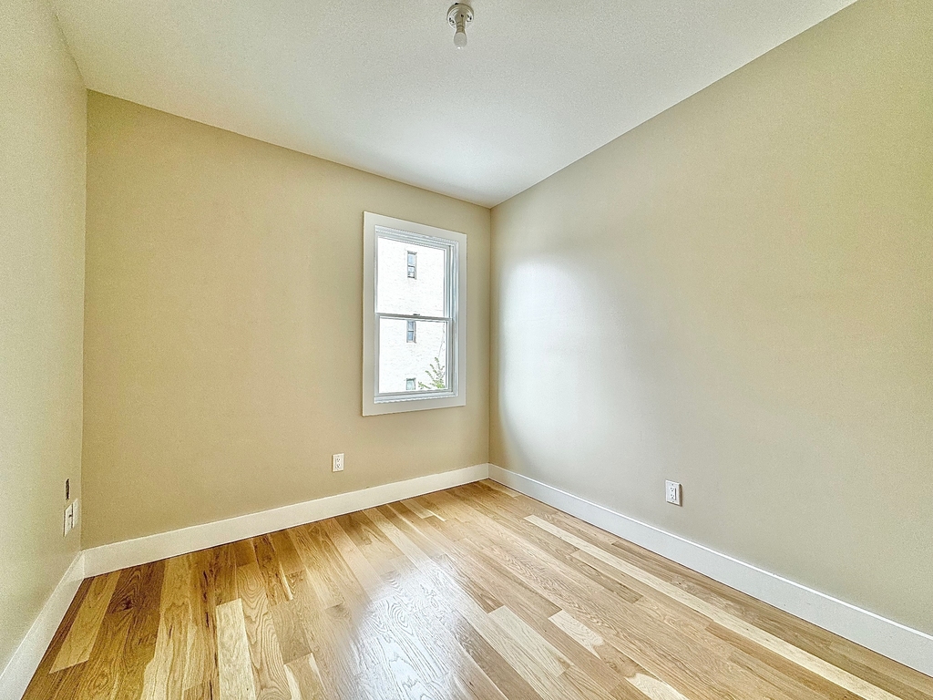 1183 Broadway - Photo 11