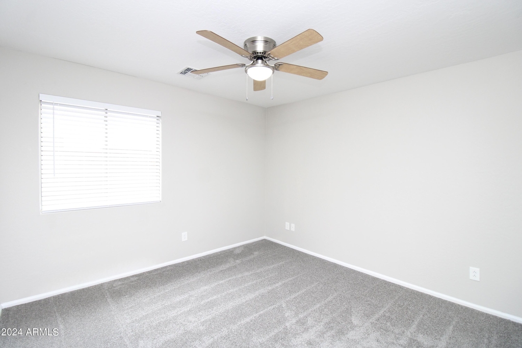 21304 N Shelby Court - Photo 10