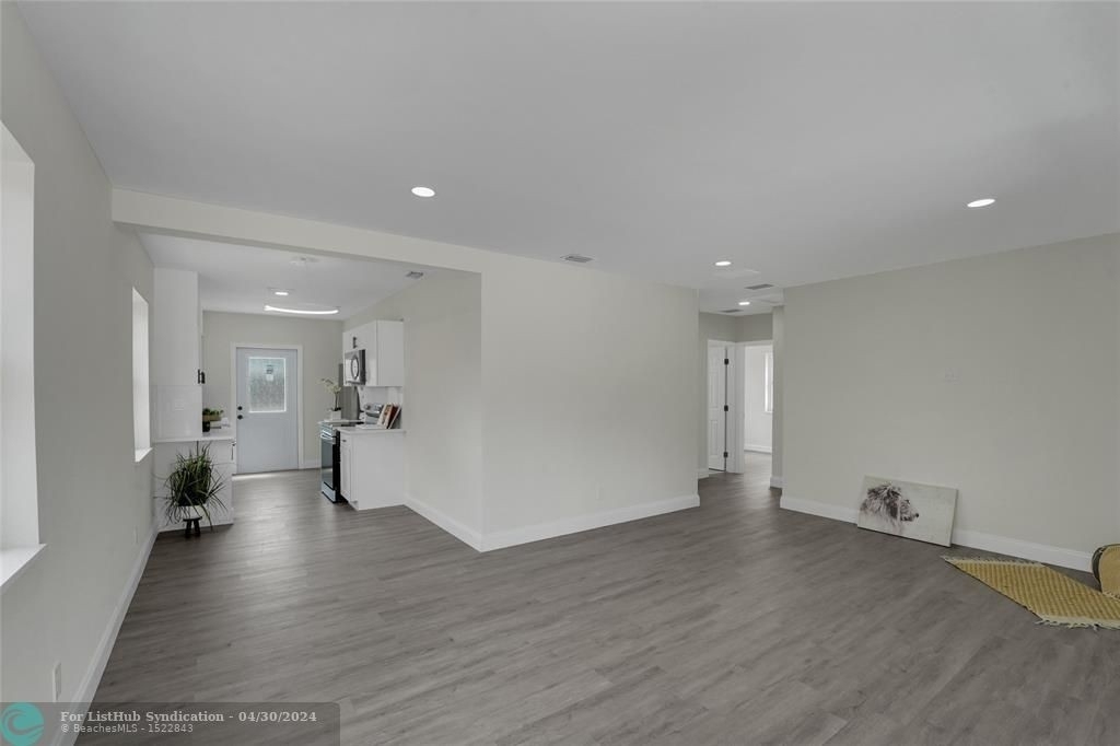 1532 Nw 1st Ave - Photo 1