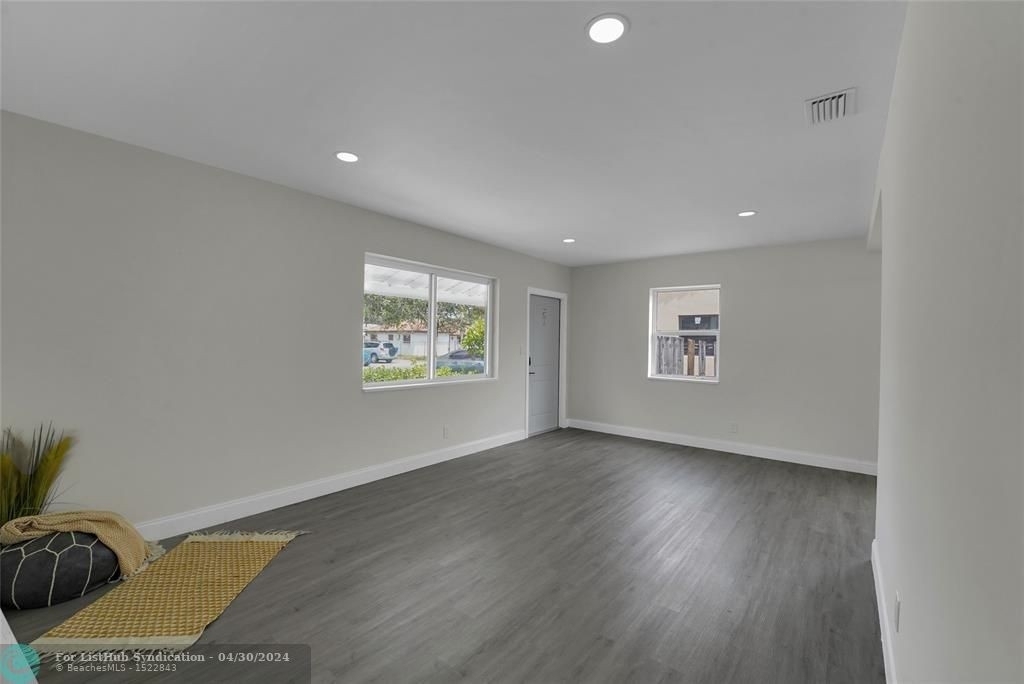 1532 Nw 1st Ave - Photo 10