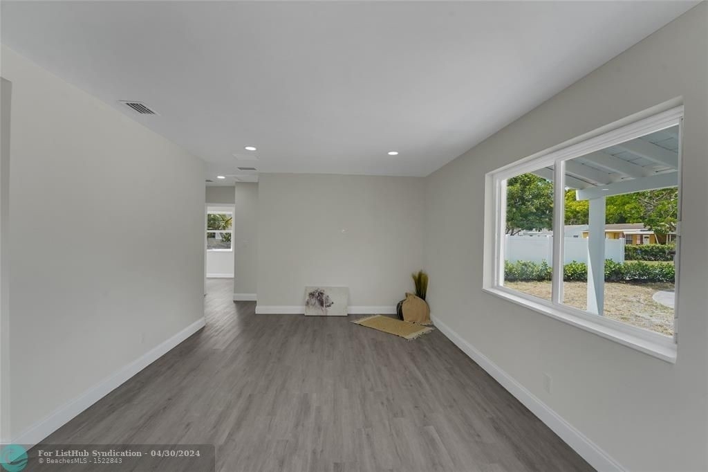 1532 Nw 1st Ave - Photo 3