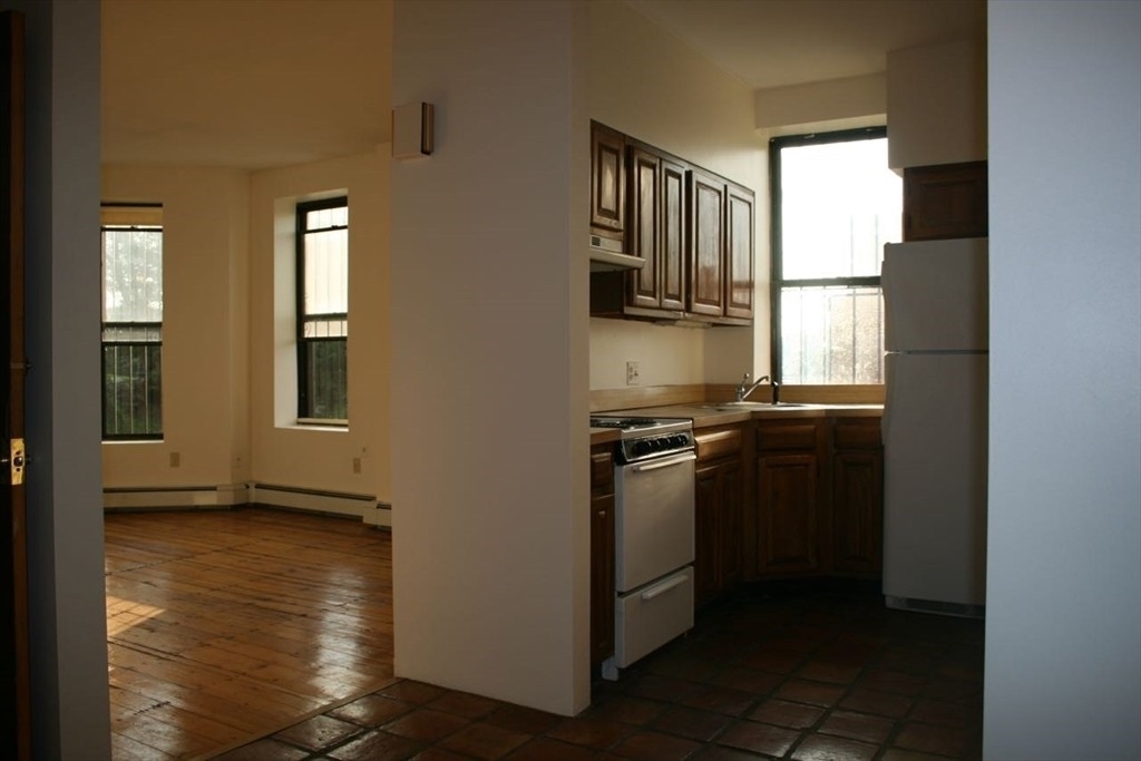 31 Fort Ave - Photo 14