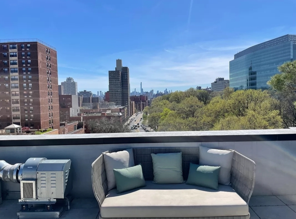 320 West 135th Street - Photo 9