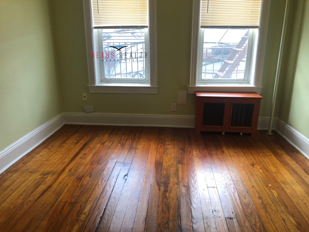 37-11 9th Street - Photo 2