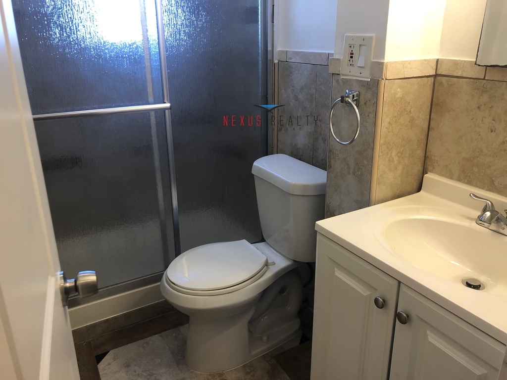 37-11 9th Street - Photo 9