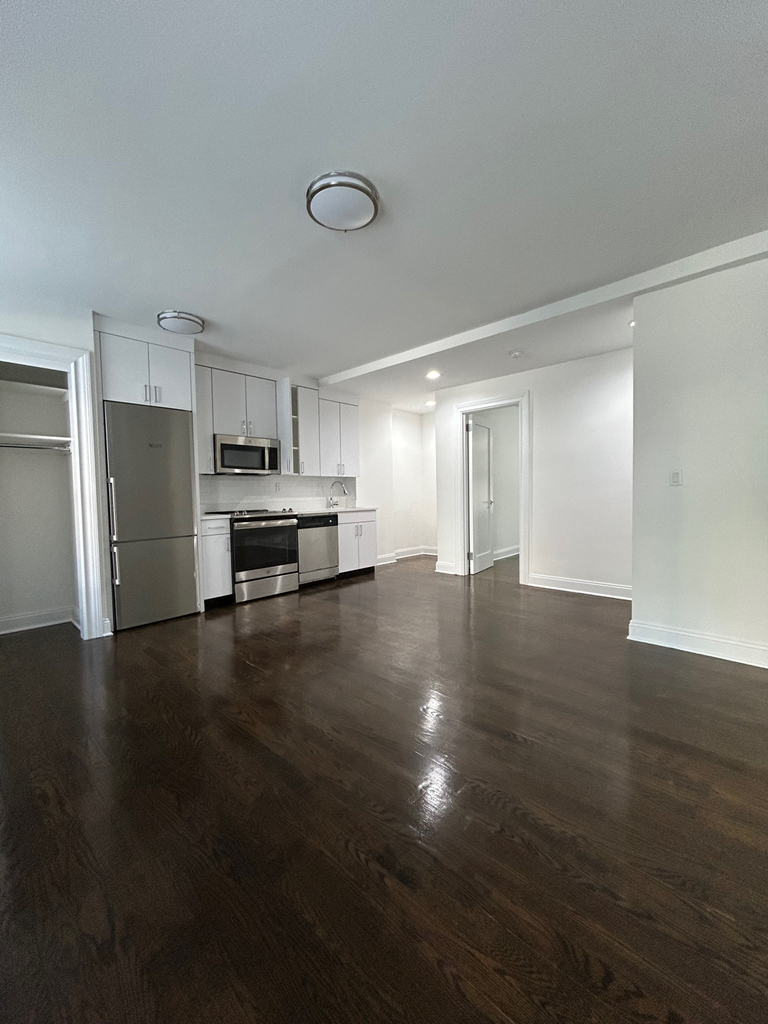 37th Street off Park Ave - Photo 0