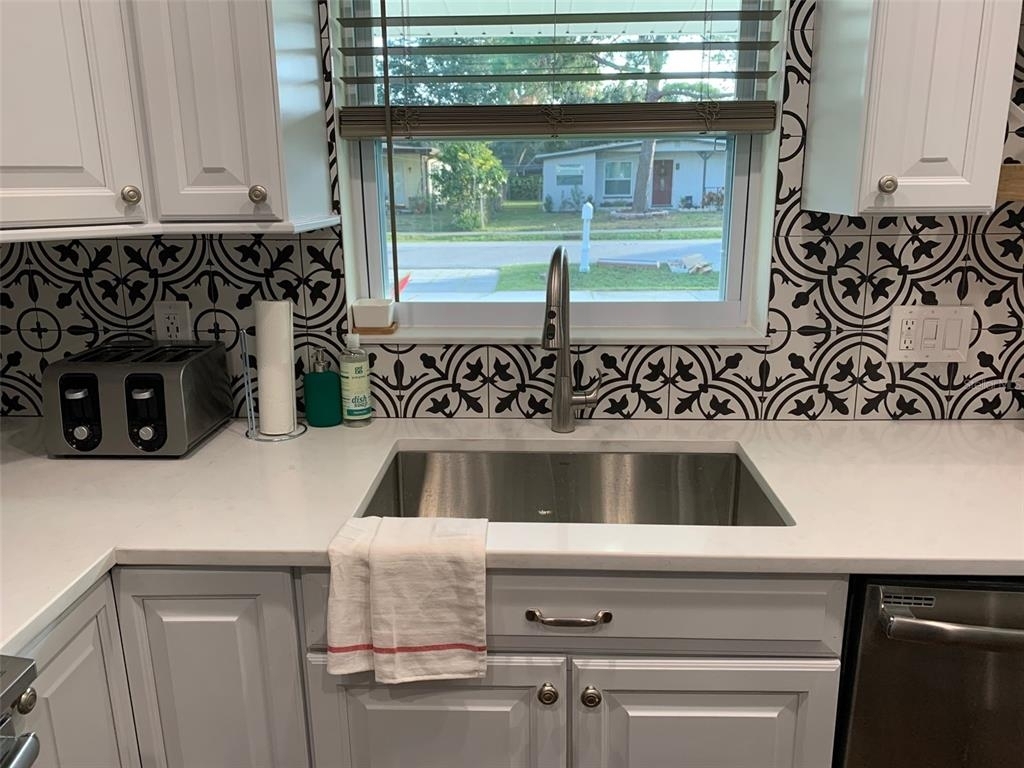 2905 W Ballast Point Boulevard - Photo 5