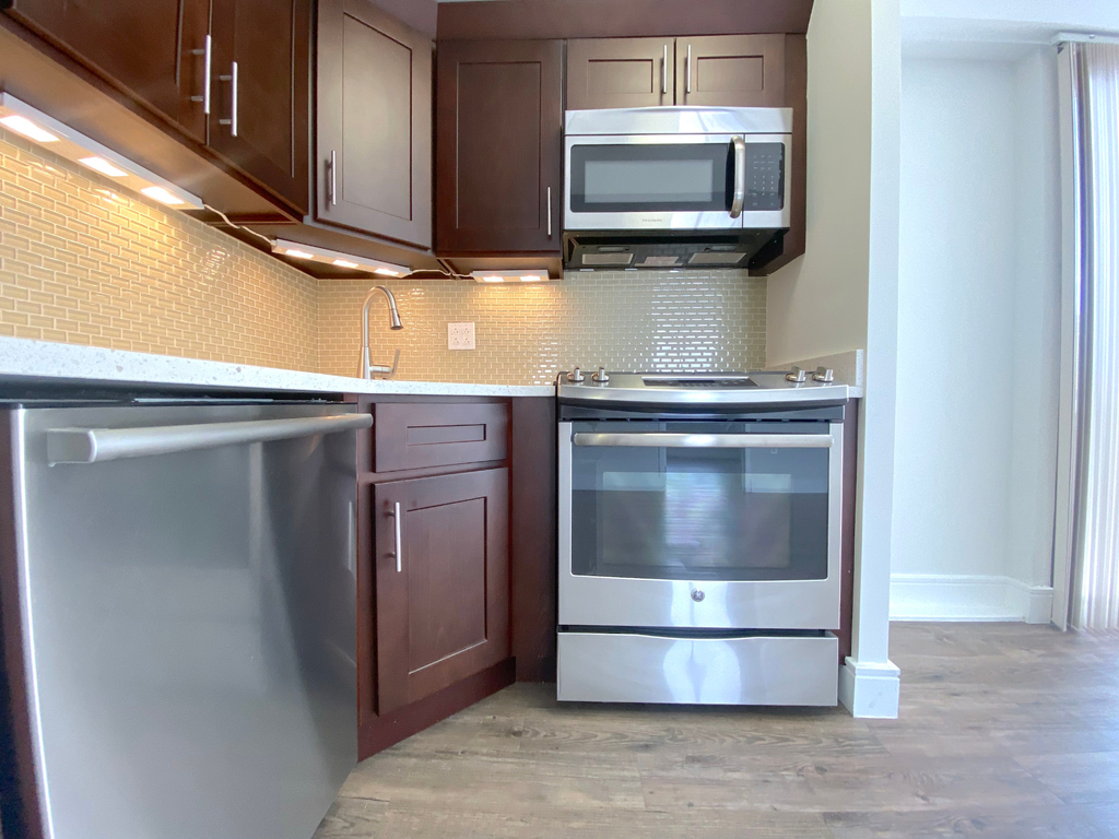 East 91st Street - Photo 4