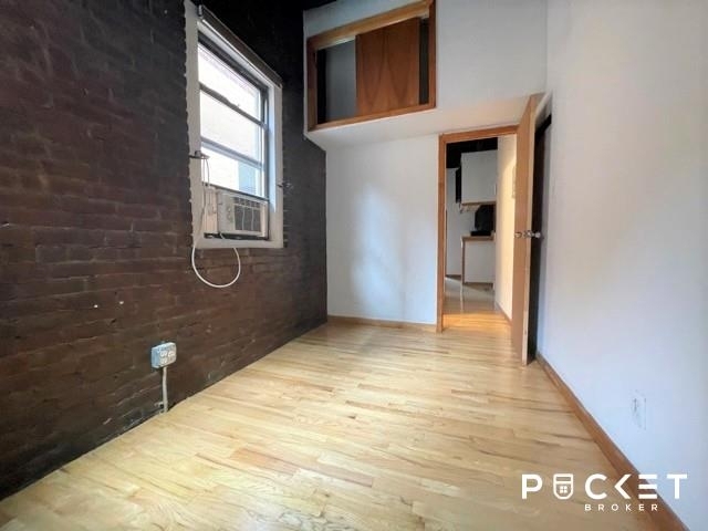 East 12th Street - Photo 4