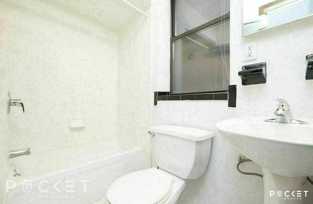 East 12th Street - Photo 5