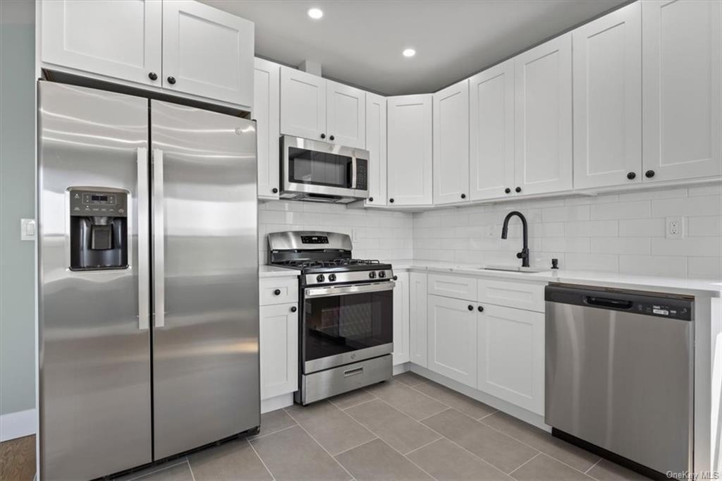 76 Crotona Avenue - Photo 2