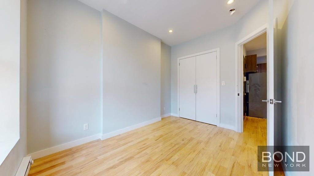 694 9th Avenue - Photo 4