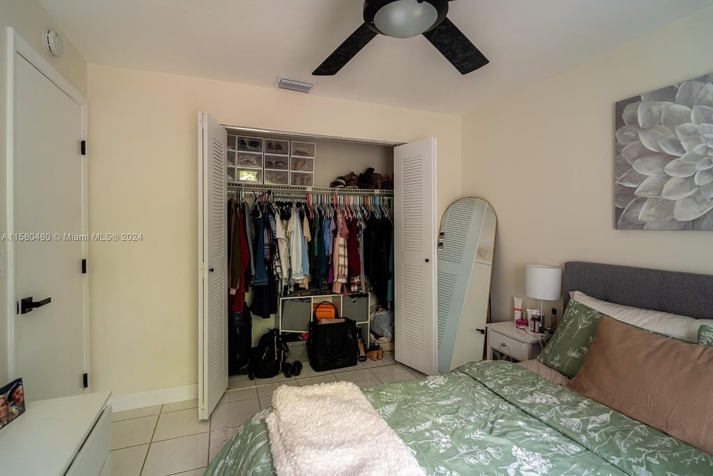 2440 Sw 83rd Ter - Photo 13