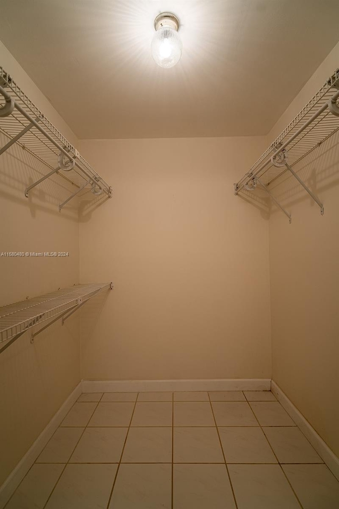 2440 Sw 83rd Ter - Photo 9