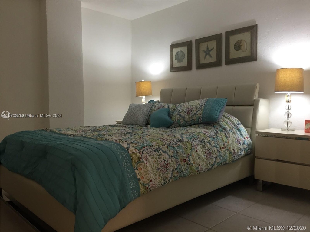 19201 Collins Ave - Photo 12