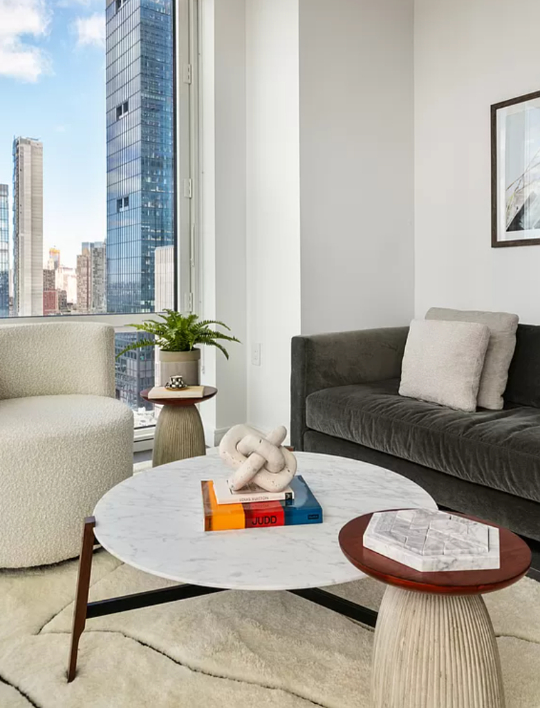 West 30th Street - Photo 3