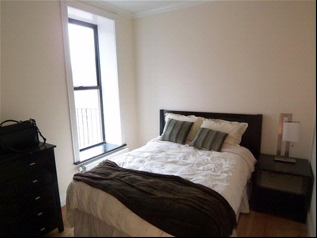 East 13th Street - Photo 0