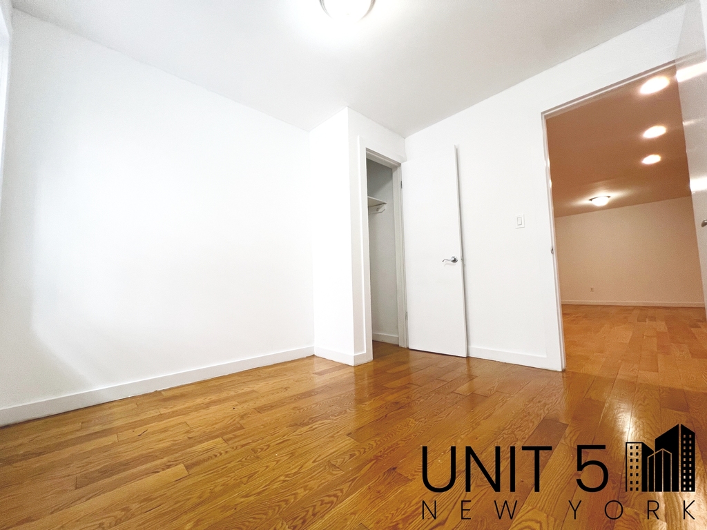 365 Willoughby Avenue - Photo 6