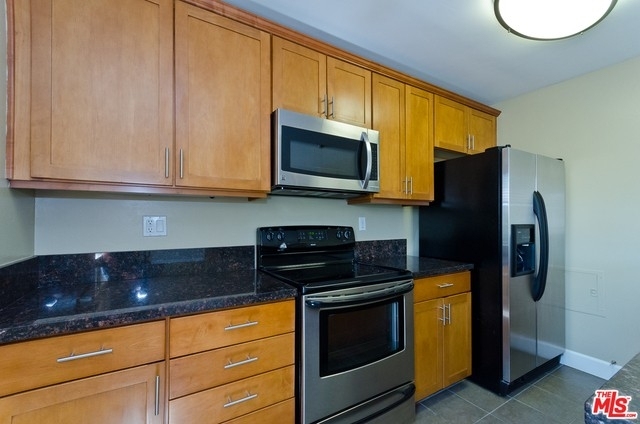 10982 Roebling Ave - Photo 10