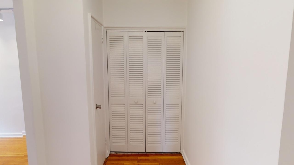 109-23 71st Road - Photo 3