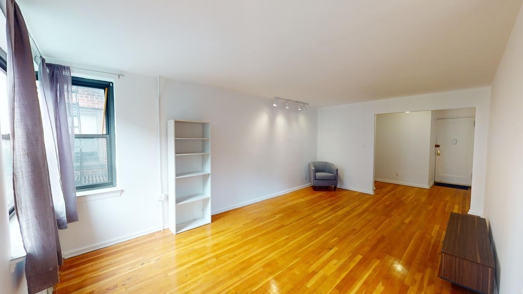 109-23 71st Road - Photo 7