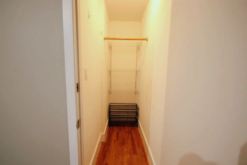  - Photo 8