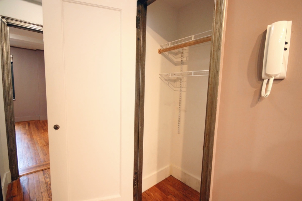  - Photo 3